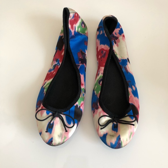 H&M floral flats - Picture 1 of 2